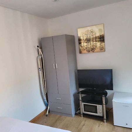 Midway Hotell Watford  Exteriör bild