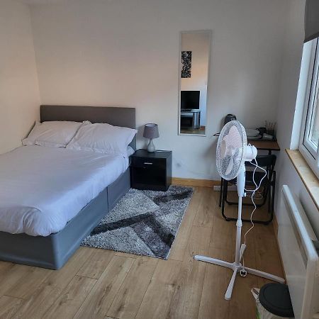 Midway Hotell Watford  Exteriör bild