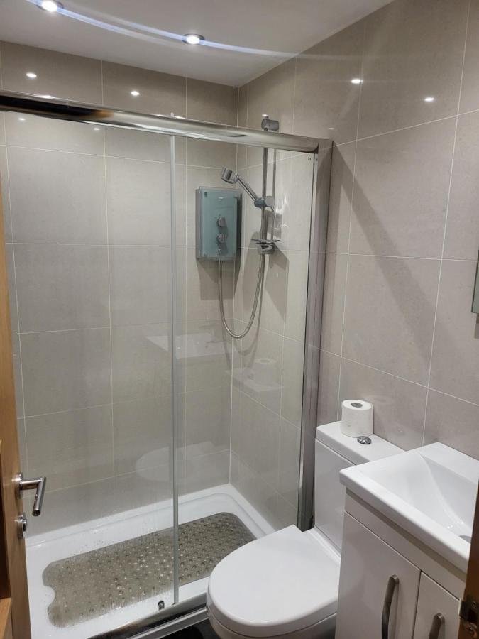 Midway Hotell Watford  Exteriör bild