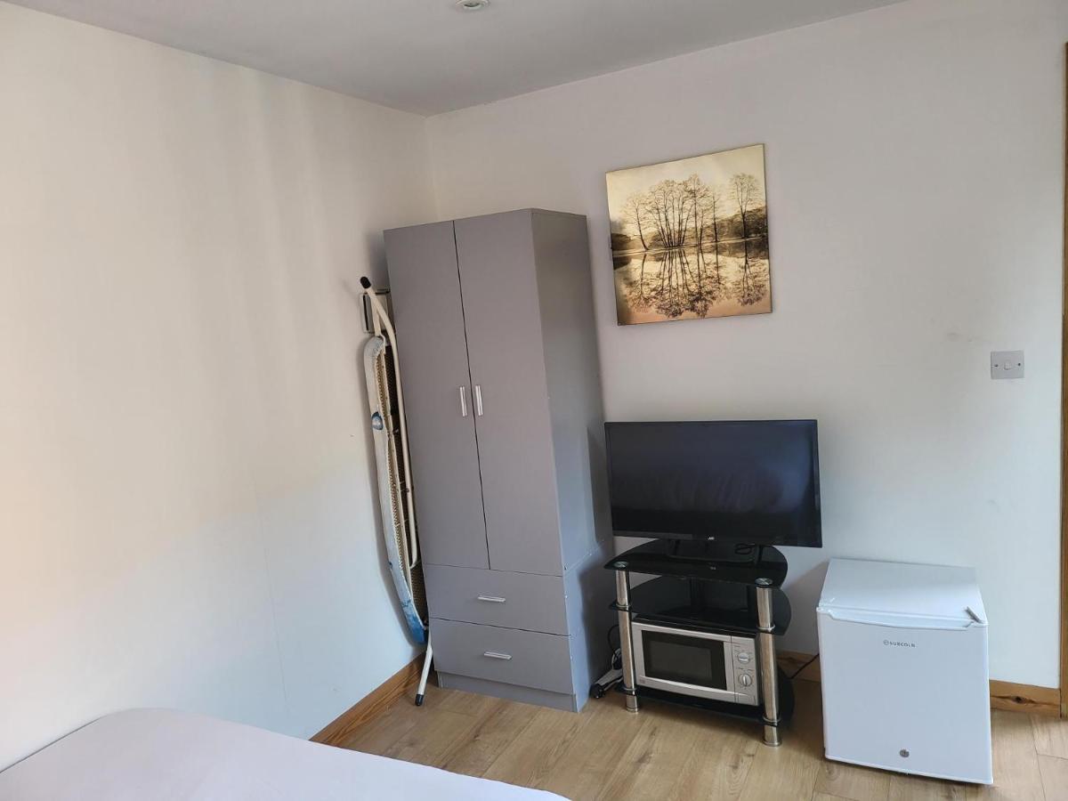 Midway Hotell Watford  Exteriör bild